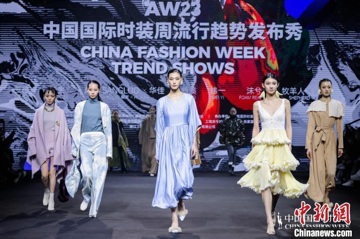 时装周款式图设计手绘图片_时装周款式图_时装周大全/