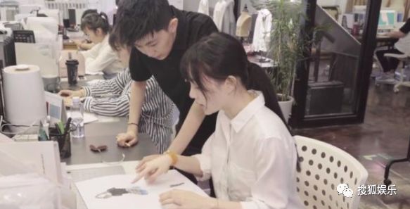 李小璐休闲装_李小璐服装新品牌_李小璐巴黎时装周/