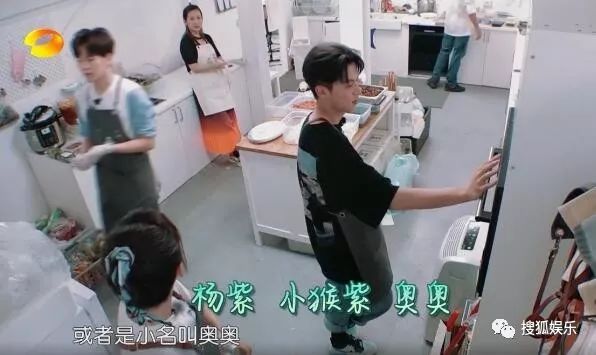 李小璐巴黎时装周_李小璐休闲装_李小璐服装新品牌/
