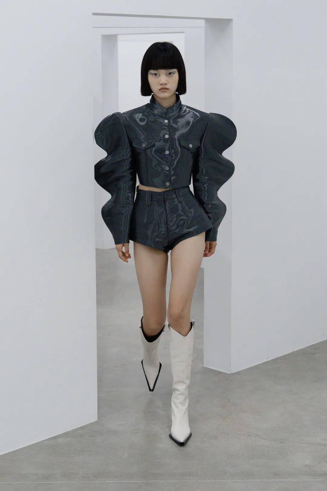 伦敦时装周2021秋冬时间表_2013秋冬伦敦时装周_伦敦秋冬时装展2013/