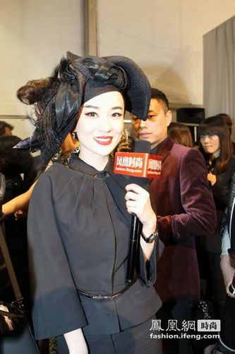巴黎时装周完整版视频_时装周巴黎2020_2012巴黎时装周/
