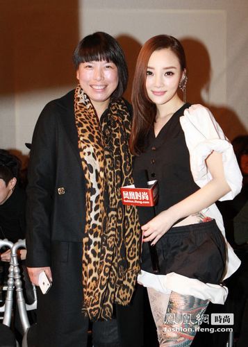 2012巴黎时装周_时装周巴黎2020_巴黎时装周完整版视频/