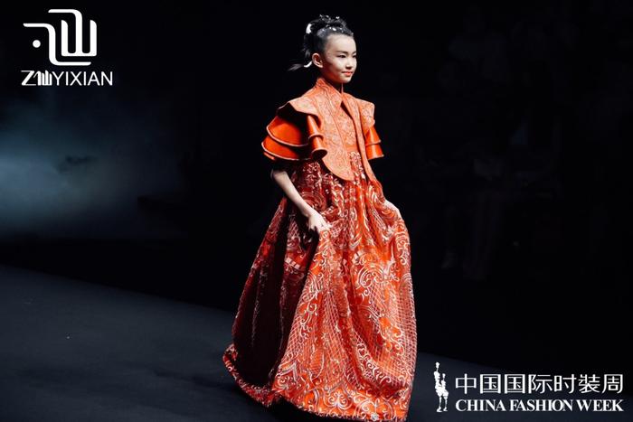 时装周系列_时装周大全_时装周款式图设计手绘图片/