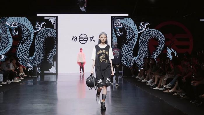 国内时装周排名_国内时装周_时装周上的中国品牌/