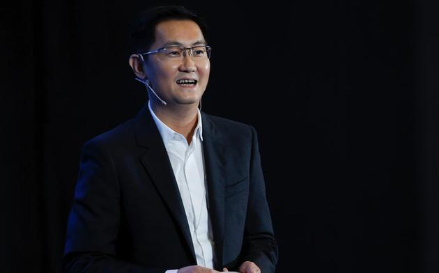 杨幂巴黎时装周_杨幂时装周2019图片_杨幂参加时装周的搭配/