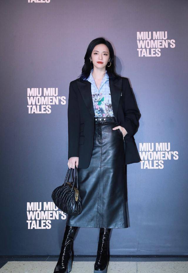 巴黎时装周杨颖_巴黎时装周超模介绍_杨超越巴黎时装周
