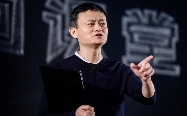 杨幂参加时装周的搭配_杨幂巴黎时装周_杨幂时装周2019图片/