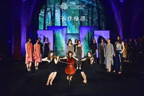 时装周上的中国品牌_国内时装周_时装周有哪些品牌